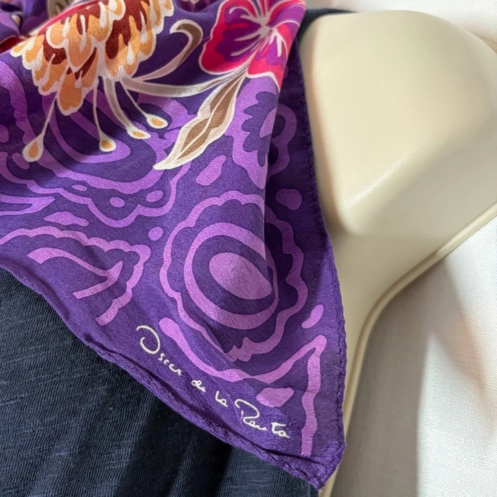 Oscar de la Renta Silk Scarf Purple Paisley Floral Made In Japan Vintage Luxury